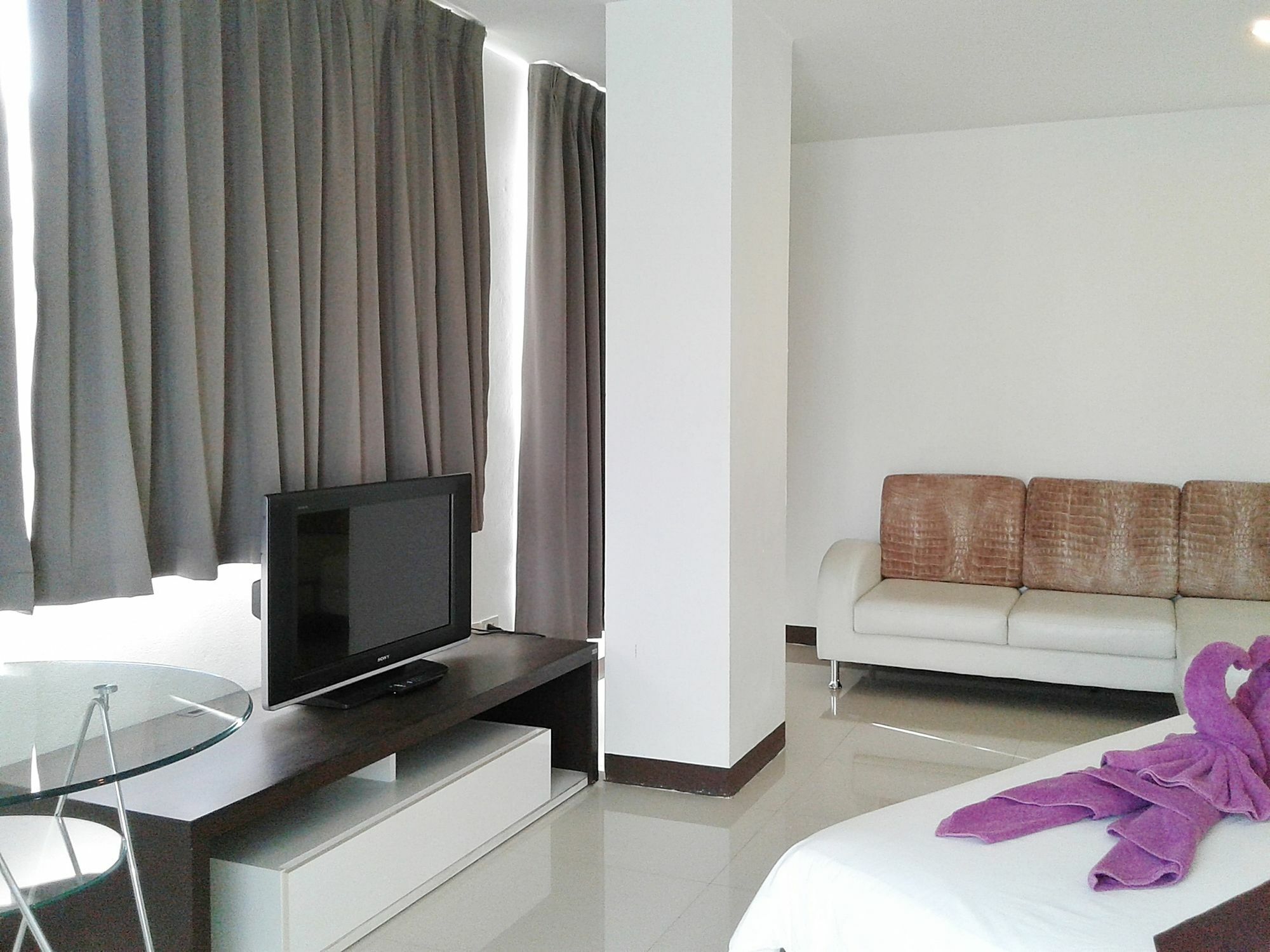 Grand Residence Jomtien Eksteriør billede