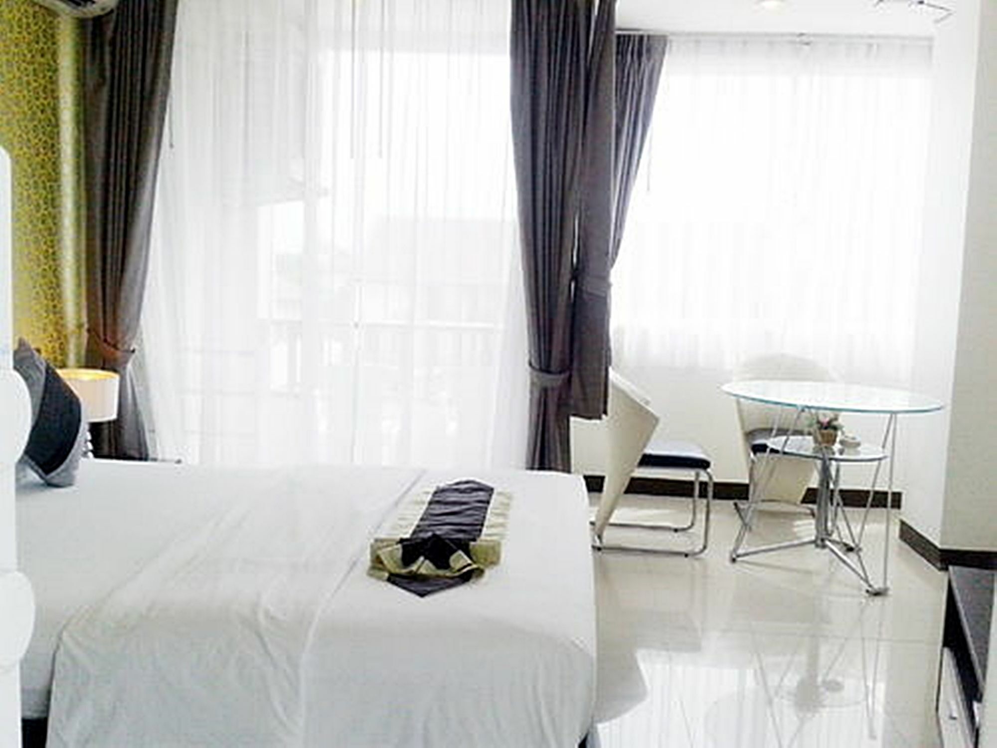 Grand Residence Jomtien Eksteriør billede