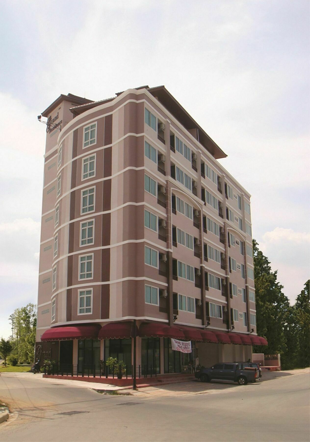 Grand Residence Jomtien Eksteriør billede